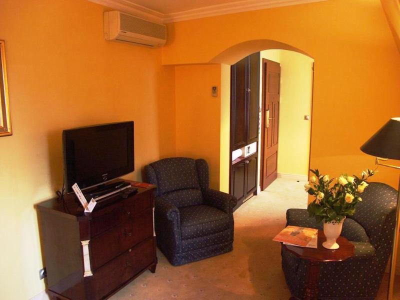 Hotell Podewils Old Town 5*